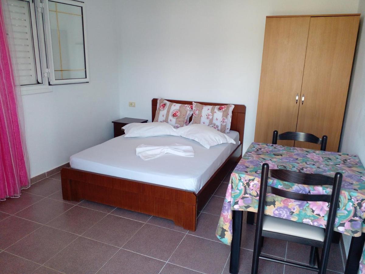 Villa Isufi Ksamil Esterno foto